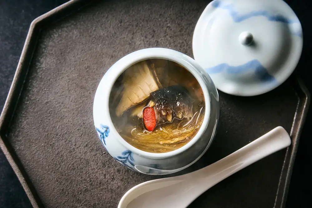 本企画限定の贅沢料理が味わえる特別なランチ〈カード会員様限定メニュー〉