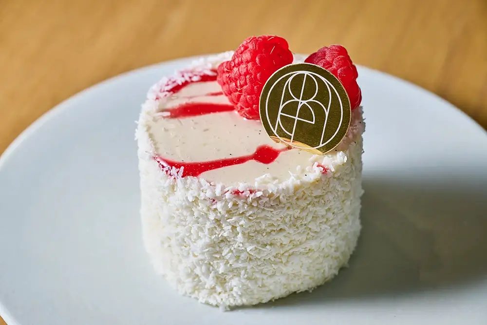 ２人のシェフがタッグを組むフランス菓子の新名店
